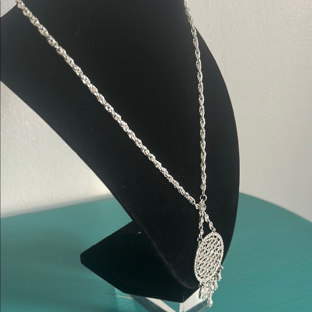 Art Deco Silver Tone Rhinestone Encrusted Chandelier Filigree Pendant Necklace - Picture 4 of 9
